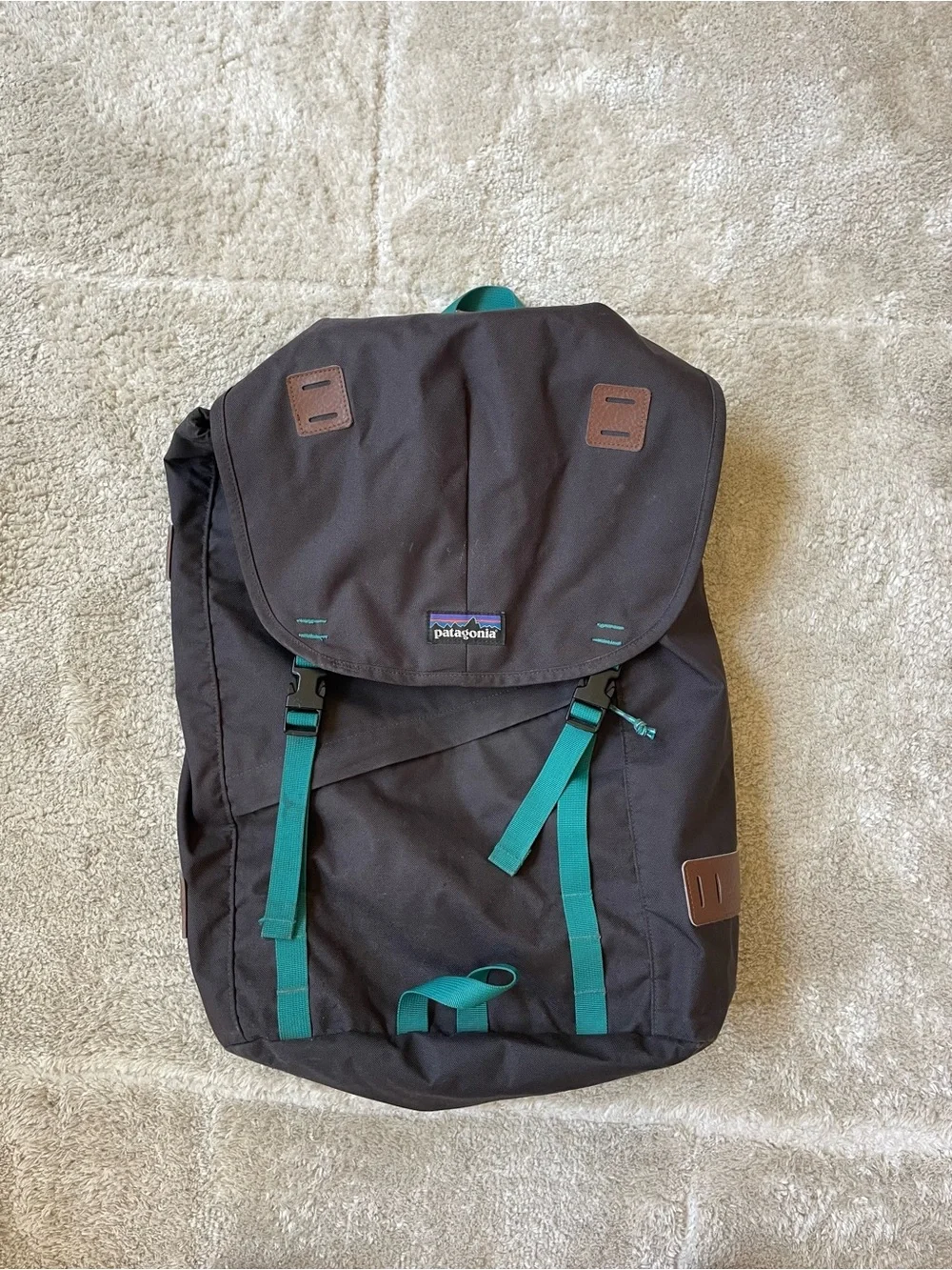Patagonia Arbor Pack 26L Backpack Gray Teal Laptop Hiking Travel
